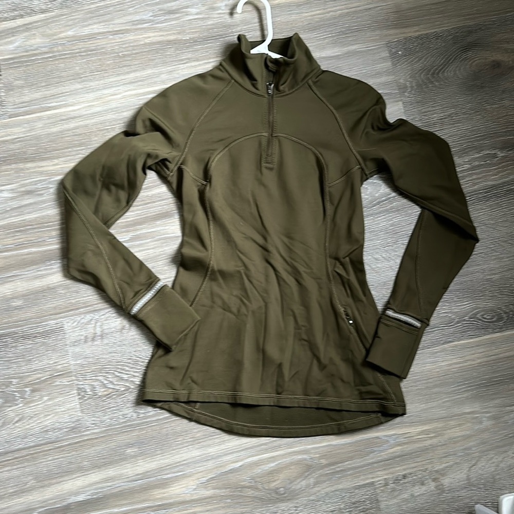 Lululemon 1/2 zip fleece running shirt